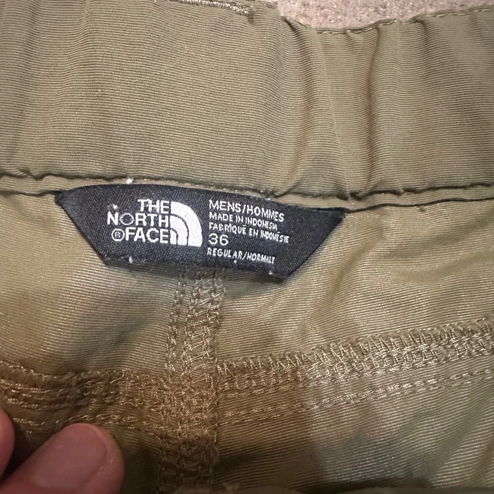 The North Face Cargo Shorts Mens 36 Green NF0A2RGB Hiking‎ Outdoor Nylon